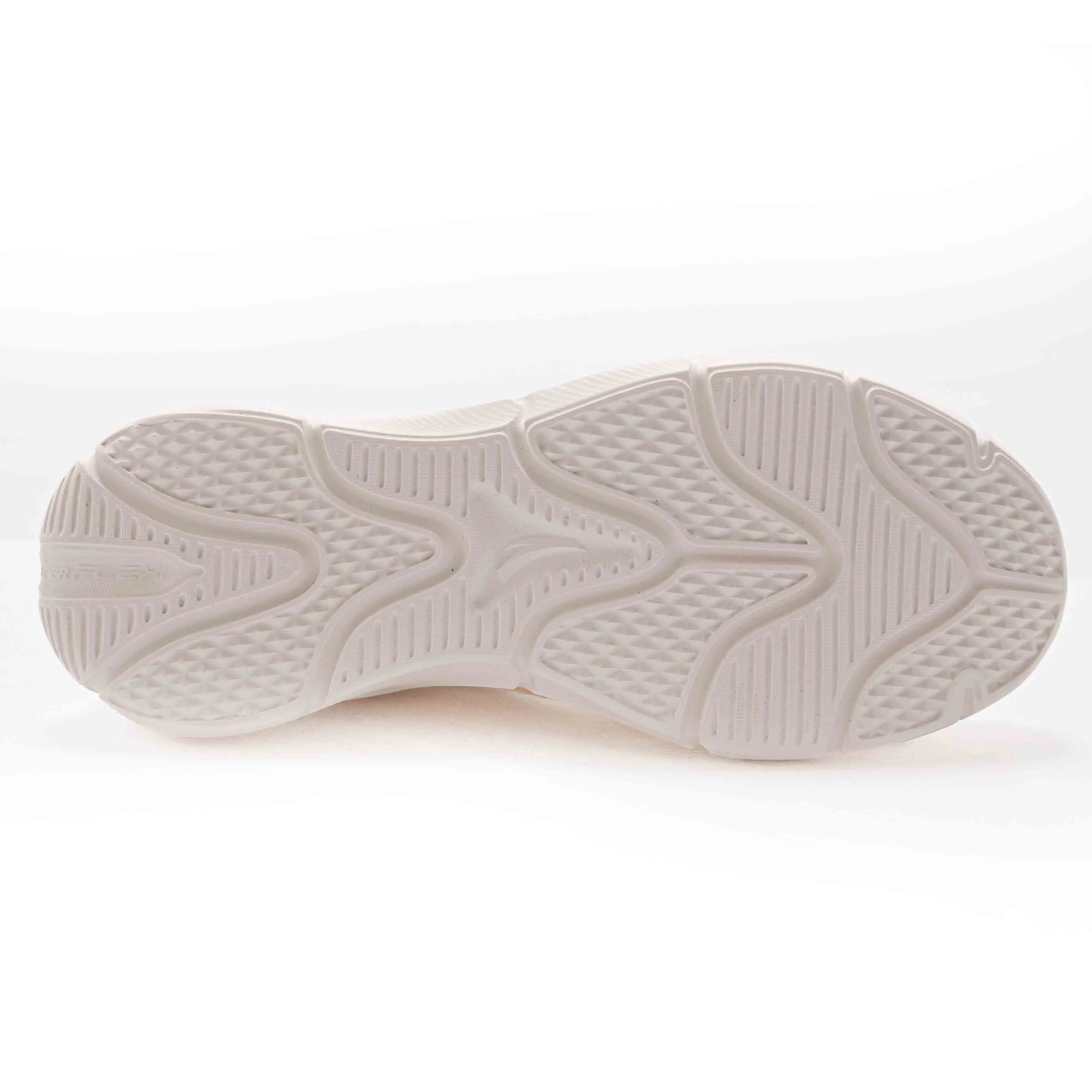 CROSS-TRAINING SHOES